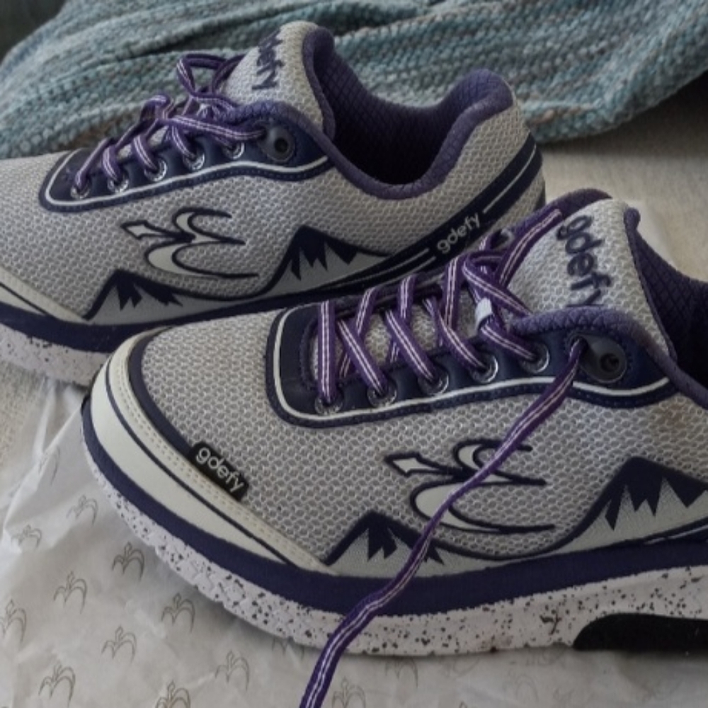 Womens sneakers, G Defy, Size 7.5 White and Purple
